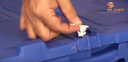 lacre tipo seta para caixa plastica com tampa acoplada alc